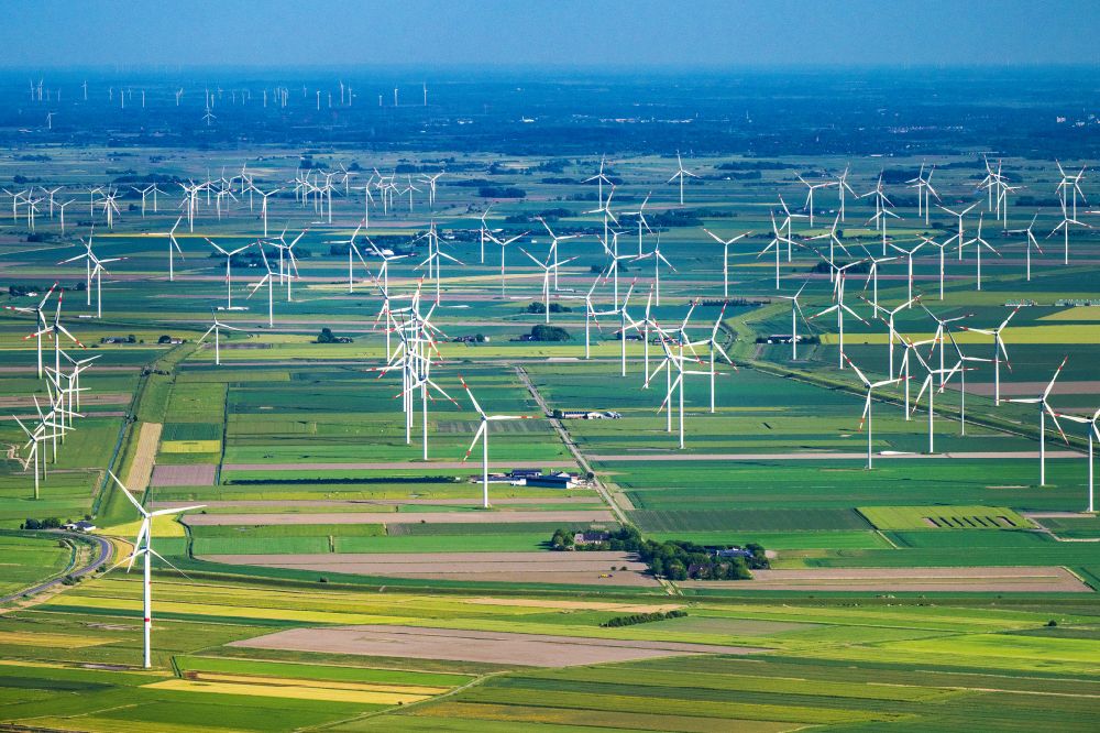 Langenhorn von oben - Windenergieanlagen (WEA) auf einem Feld in Langenhorn im Bundesland Schleswig-Holstein, Deutschland