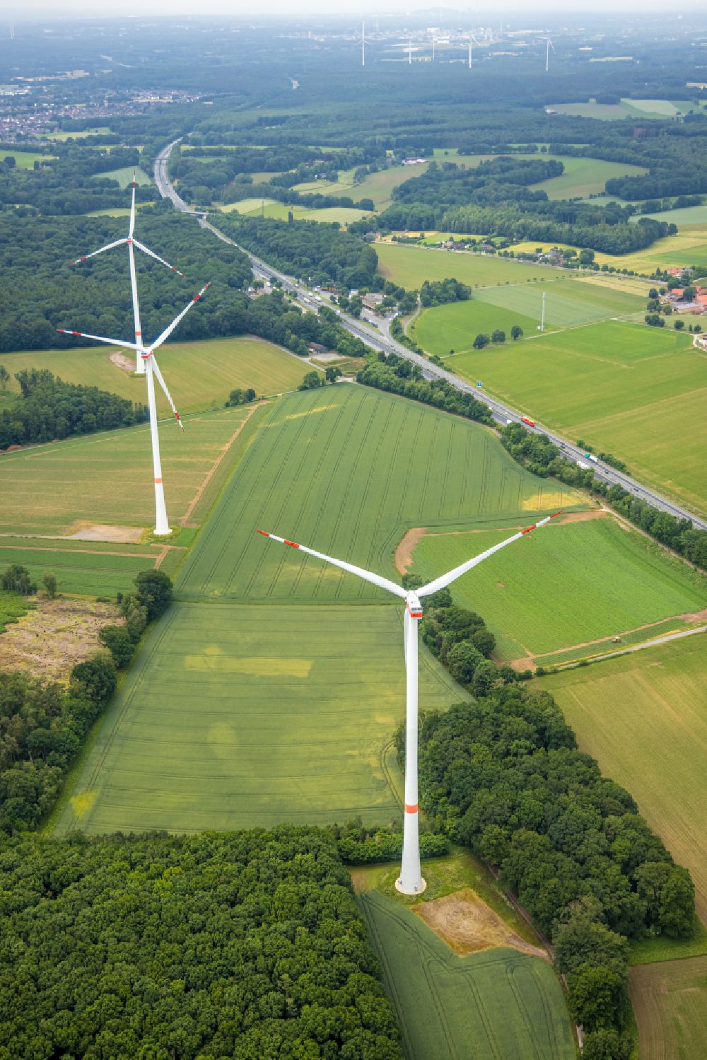 Lavesum aus der Vogelperspektive: Windenergieanlagen (WEA) auf einem Feld in Lavesum im Bundesland Nordrhein-Westfalen, Deutschland