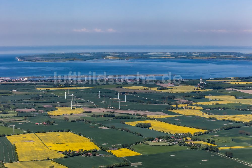 Gremersdorf aus der Vogelperspektive: Windenergieanlagen (WEA) auf Feldern in Gremersdorf im Bundesland Schleswig-Holstein, Deutschland