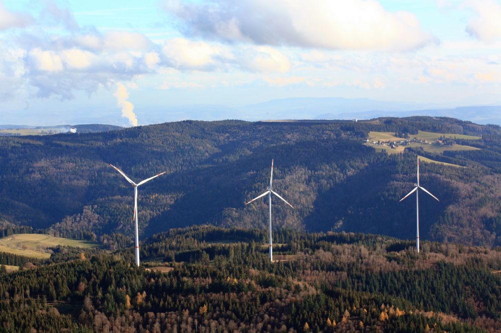 Luftbild Hasel - Windenergieanlagen (WEA) im Windpark Glaserkopf in einem Waldstück in Hasel im Bundesland Baden-Württemberg, Deutschland