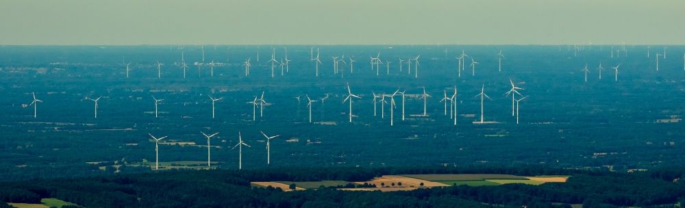 Luftaufnahme Westerkappeln - Windenergieanlagen (WEA) - Windrad- auf einem Feld in Westerkappeln im Bundesland Nordrhein-Westfalen, Deutschland