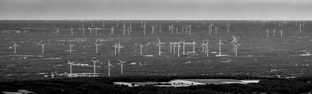 Westerkappeln von oben - Windenergieanlagen (WEA) - Windrad- auf einem Feld in Westerkappeln im Bundesland Nordrhein-Westfalen, Deutschland