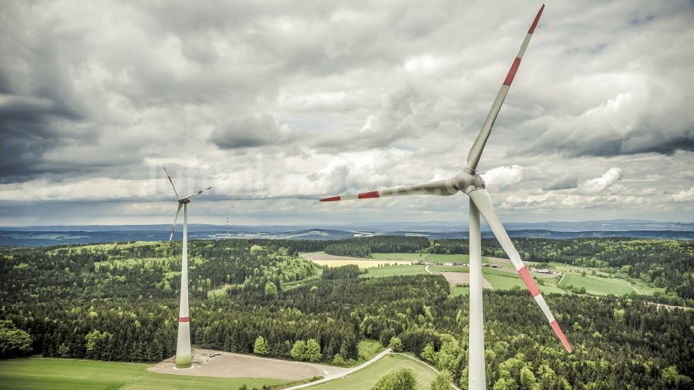 Luftbild Witzlricht - Windenergieanlagen (WEA) - Windrad- auf einem Feld in Witzlricht im Bundesland Bayern, Deutschland