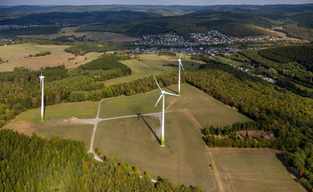 Luftbild Netphen - Windenergieanlagen (WEA) - Windrad- in einem Waldstück in Netphen im Bundesland Nordrhein-Westfalen, Deutschland