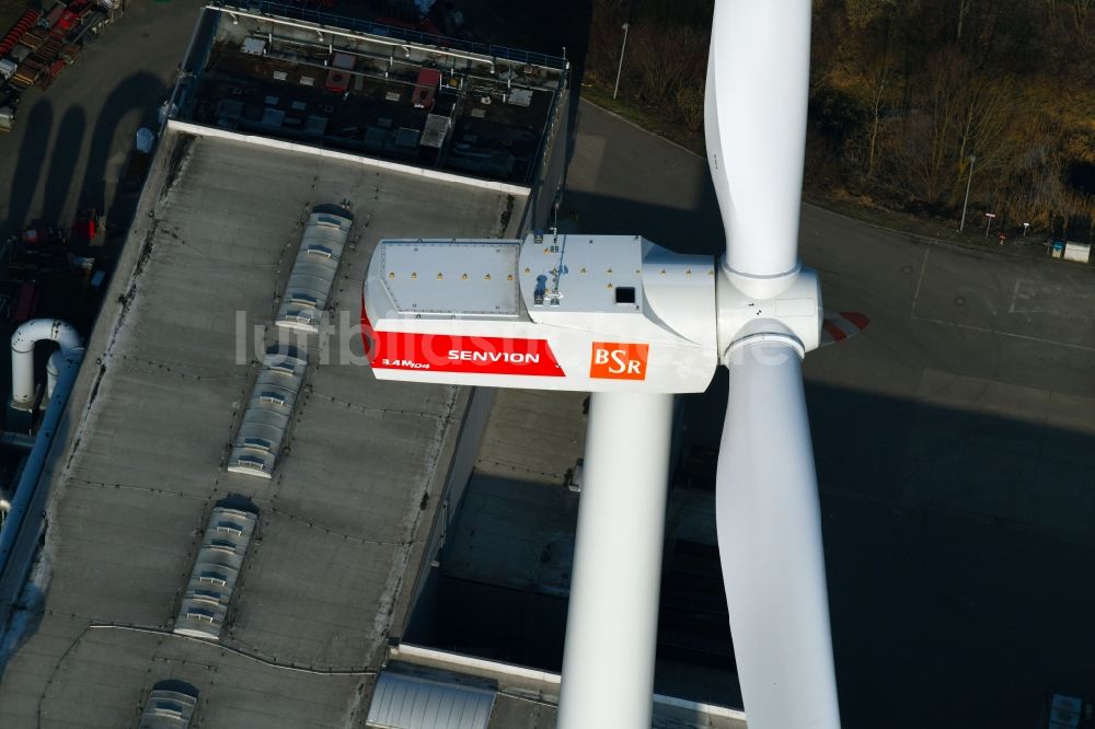 Luftaufnahme Berlin - Windenergieanlagen (WEA) - Windrad- im Ortsteil Pankow in Berlin, Deutschland