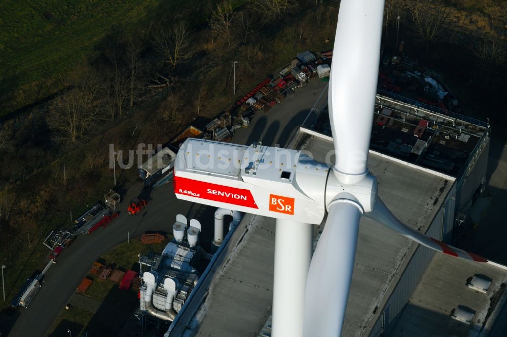Berlin von oben - Windenergieanlagen (WEA) - Windrad- im Ortsteil Pankow in Berlin, Deutschland