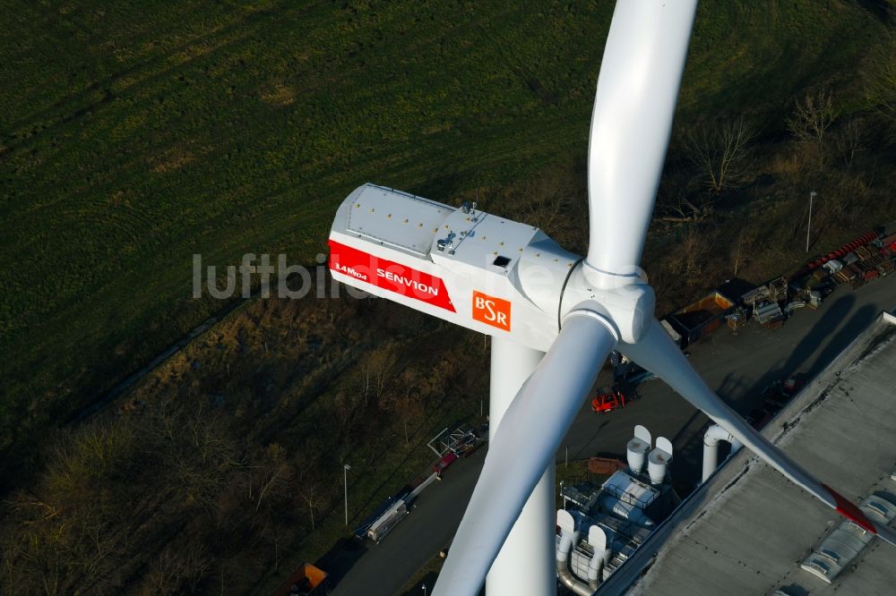 Berlin aus der Vogelperspektive: Windenergieanlagen (WEA) - Windrad- im Ortsteil Pankow in Berlin, Deutschland
