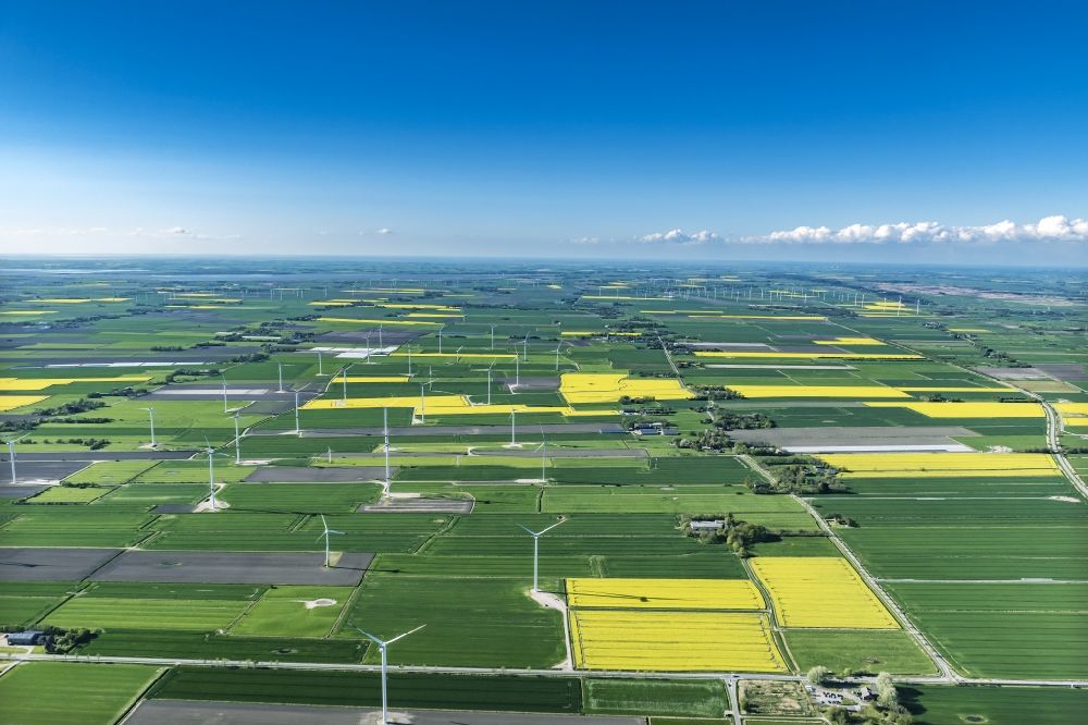 Luftaufnahme Wesselburen - Windkrafträder Wesselburen im Bundesland Schleswig-Holstein