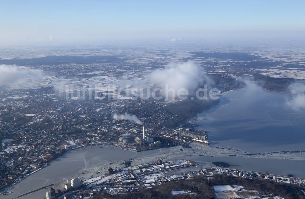 Flensburg von oben - Winter in Flensburg im Bundesland Schleswig-Holstein