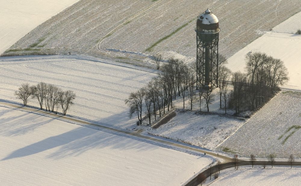 Dortmund aus der Vogelperspektive: Winter - Luftbild der Landschaft am Lanstroper Ei im Bezirk Grevel in Dortmund im Bundesland Nordrhein-Westfalen NRW