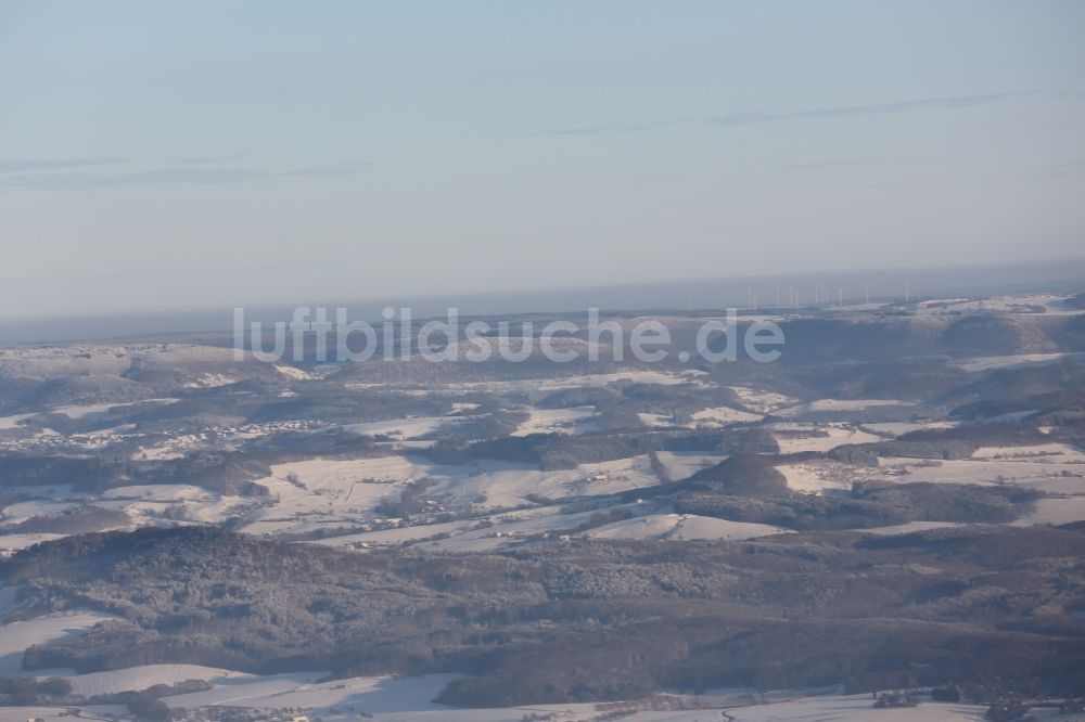 Furtwangen im Schwarzwald aus der Vogelperspektive: Winteransicht des Schwarzwaldes im Bundesland Baden-Württemberg