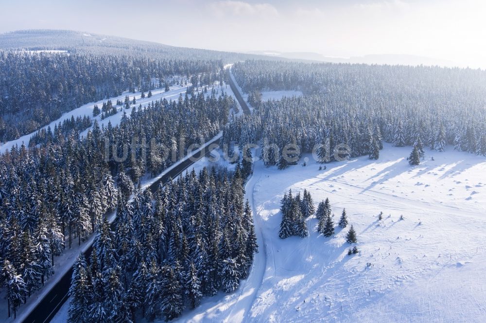 Harz von oben - Winterlandschaft im Harz im Bundesland Niedersachsen