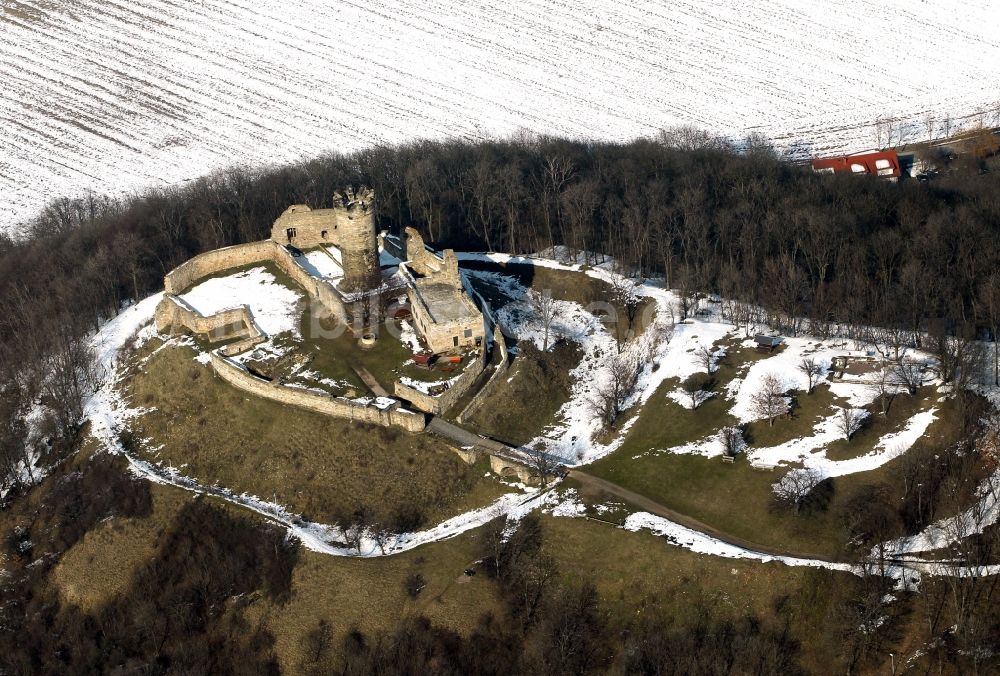 Luftbild Mühlberg - Winterlich mit Schnee bedeckte Ruine der Burg Mühlberg im Bundesland Thüringen