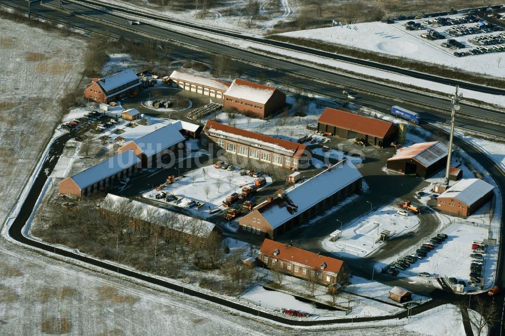 Blankenfelde-Mahlow von oben - Winterlich schneebedeckter Betriebshof der Autobahnmeisterei in Rangsdorf im Bundesland Brandenburg