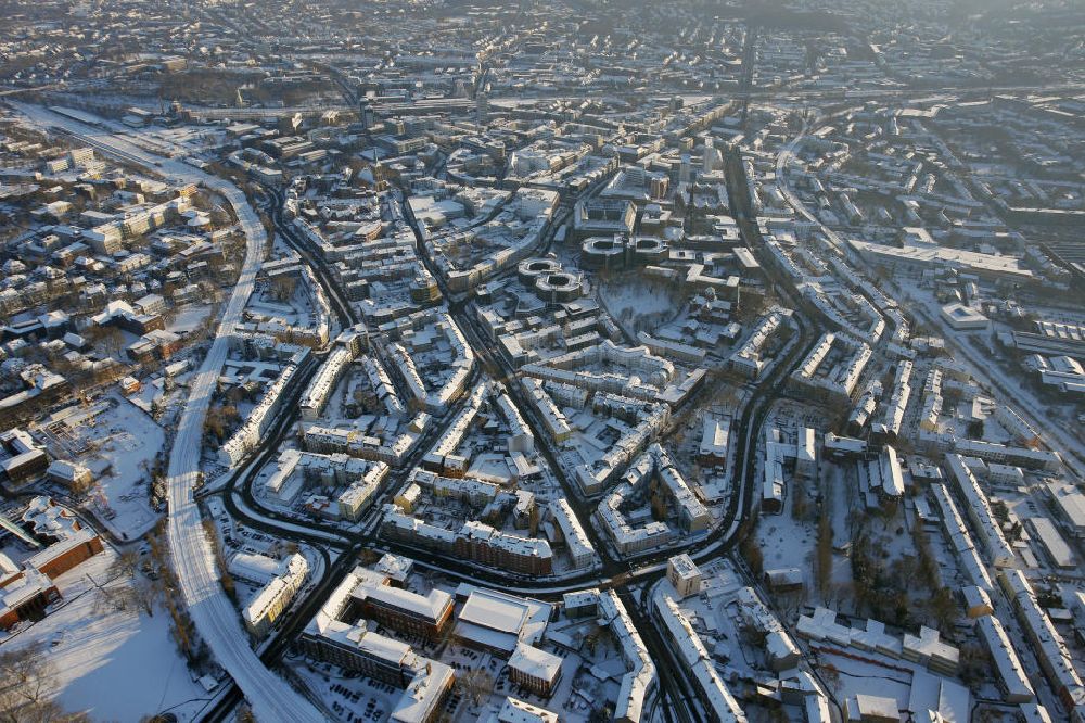 Luftaufnahme Bochum - Winterlich verschneiter Nordring in Bochum, Nordrhein- Westfalen