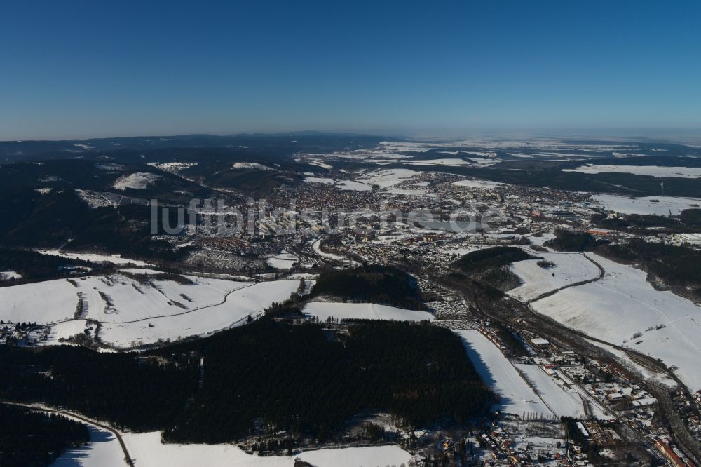 Ilmenau von oben - Winterliches Stadtzentrum und Innenstadt Ilmenau im Bundesland Thüringen