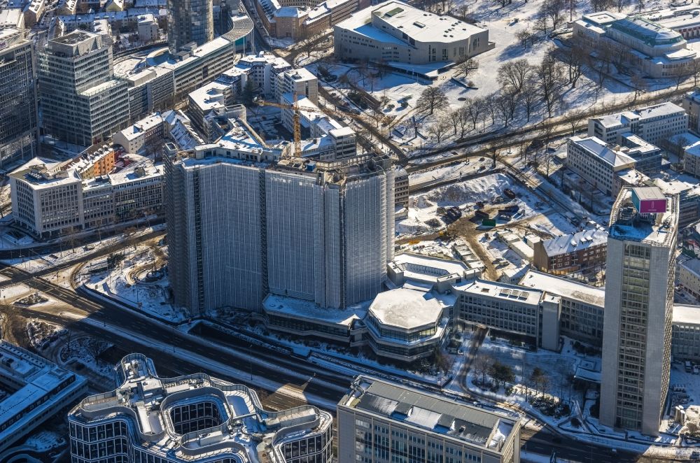 Luftbild Essen - Winterluftbild Abriß- Baustelle zum Rückbau des Hochhaus- Gebäude Ypsilon-Haus in Essen im Bundesland Nordrhein-Westfalen, Deutschland