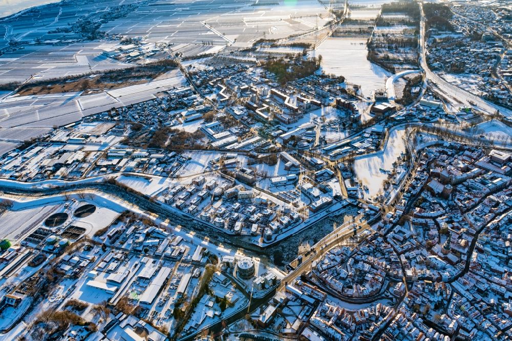 Luftaufnahme Stade - Winterluftbild Altstadtbereich und Innenstadtzentrum in Stade im Bundesland Niedersachsen, Deutschland
