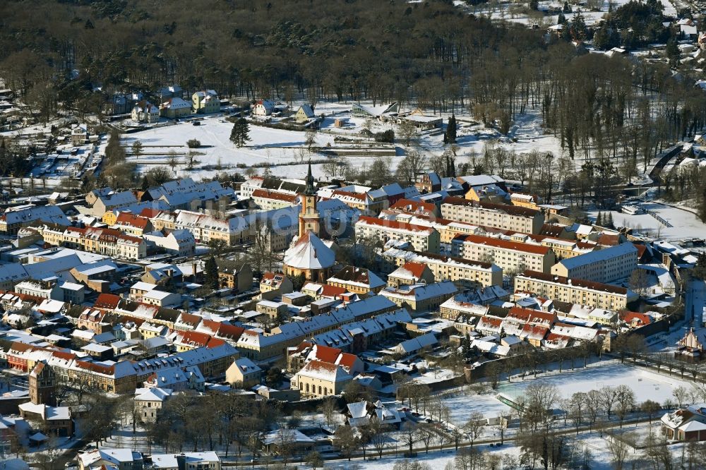 Luftbild Templin - Winterluftbild Altstadtbereich und Innenstadtzentrum in Templin im Bundesland Brandenburg, Deutschland