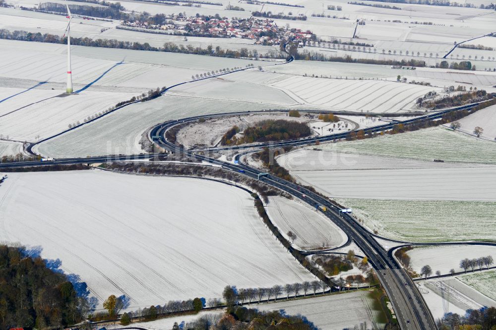 Luftbild Rosdorf - Winterluftbild Autobahndreieck Drammetal der BAB A7 / BAB A38 in Rosdorf im Bundesland Niedersachsen
