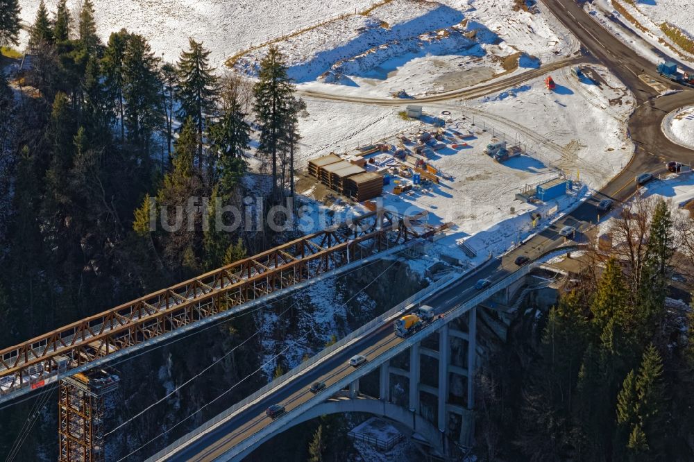 Luftaufnahme Rottenbruch - Winterluftbild Bauarbeiten an der Behelfsbrücke neben der Echelsbacher Brücke zwischen Rottenbuch und Bad Bayersoien im Bundesland Bayern