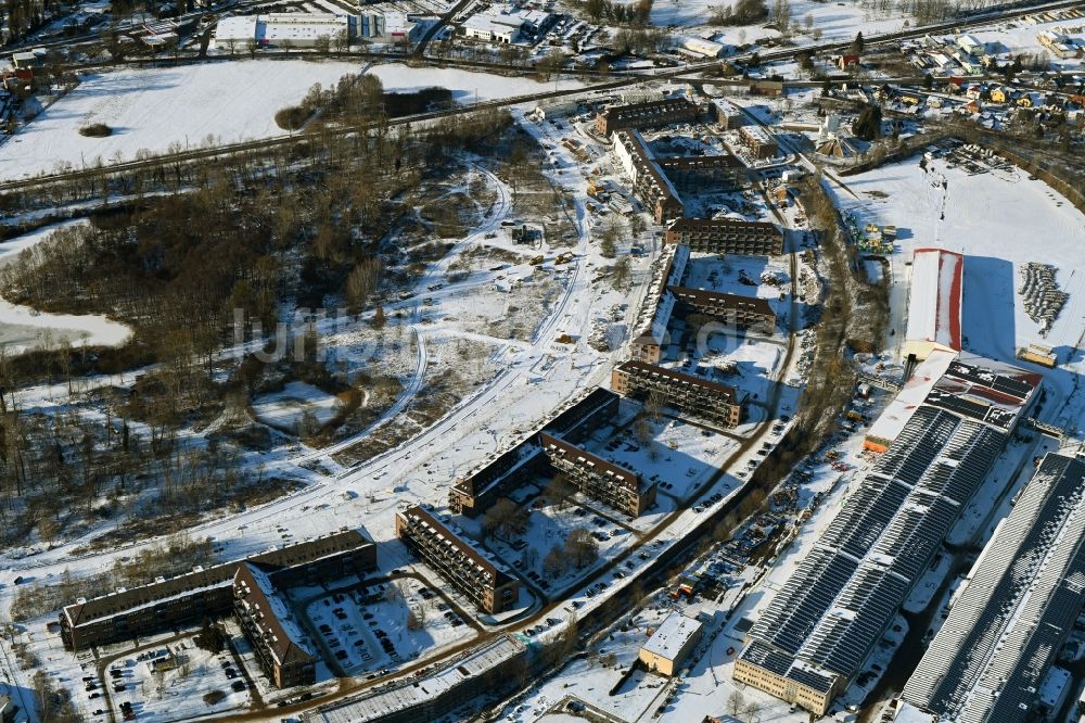 Luftaufnahme Bernau - Winterluftbild Baustelle Kasernen- Gebäudekomplex Panke-Park - Pankebogen in Bernau im Bundesland Brandenburg, Deutschland
