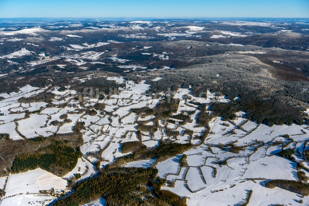 Geroda von oben - Winterluftbild Berg- und Tal Landschaft in Geroda im Bundesland Bayern, Deutschland