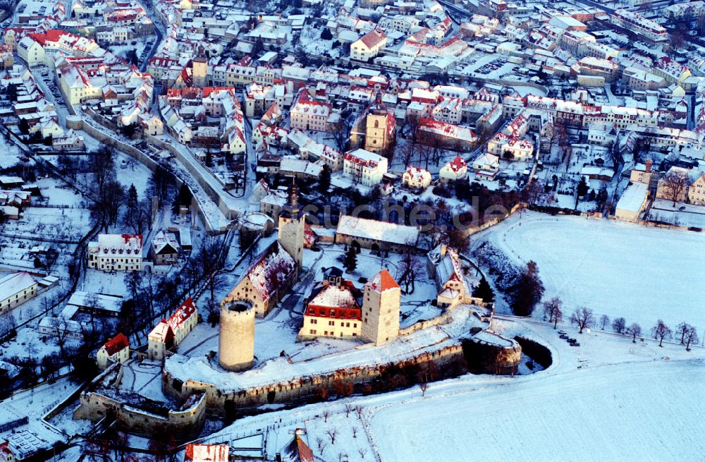 Luftaufnahme Querfurt - Winterluftbild Burganlage der Veste Querfurt Straße Strasse der Romanik in Querfurt im Bundesland Sachsen-Anhalt, Deutschland