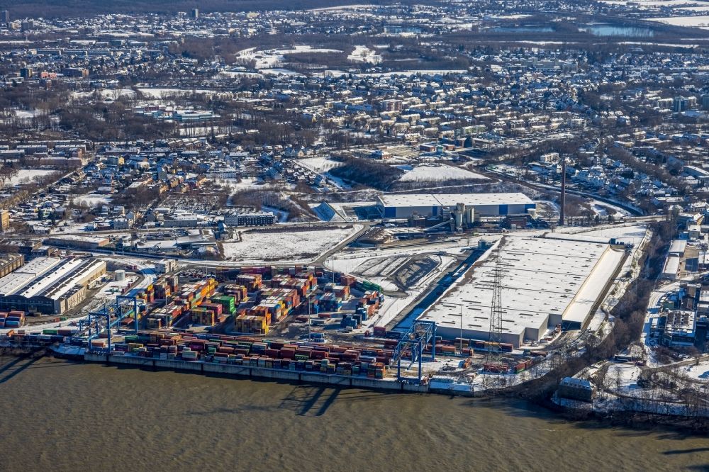 Duisburg von oben - Winterluftbild Container- Terminal der Rhein-Ruhr Terminal Gesellschaft für Container- und Güterumschlag mbH in Duisburg im Bundesland Nordrhein-Westfalen, Deutschland