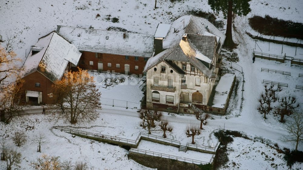 Luftbild Königswinter - Winterluftbild, Denkmalgeschützter Hof in Königswinter im Bundesland Nordrhein-Westfalen, Deutschland