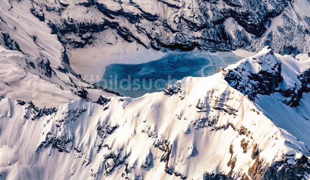 Luftbild Kandersteg - Winterluftbild Felsen und Berglandschaft in Kandersteg im Kanton Bern, Schweiz