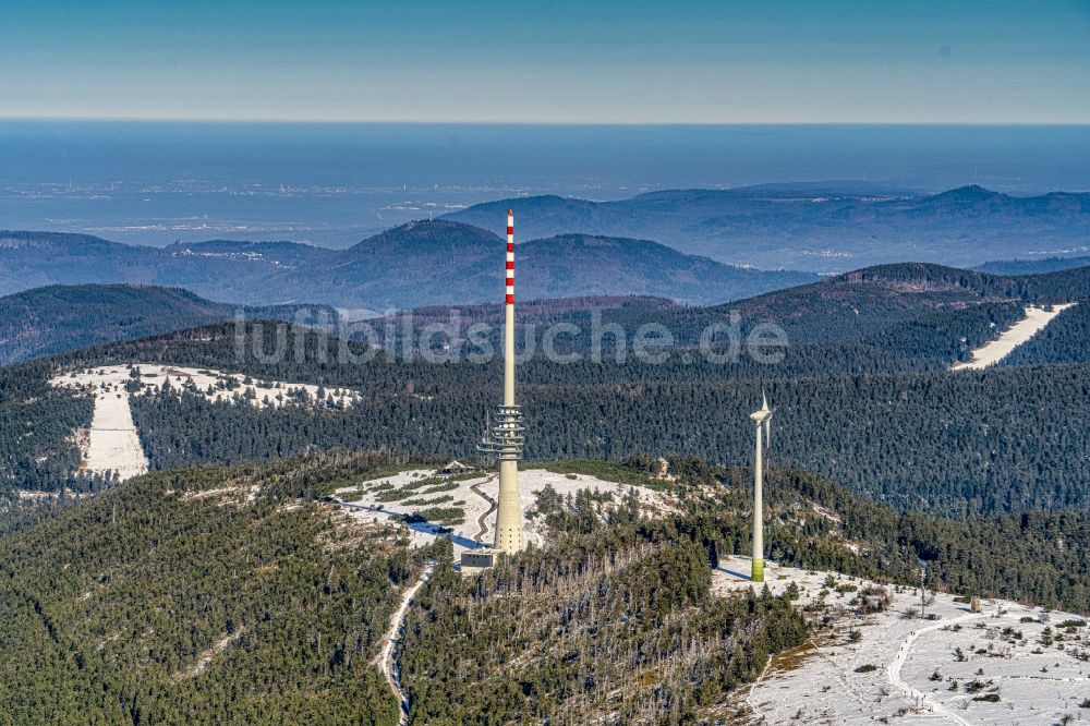 Luftaufnahme Sasbachwalden - Winterluftbild Fernmeldeturm und Windmühle in Sasbachwalden im Bundesland Baden-Württemberg, Deutschland