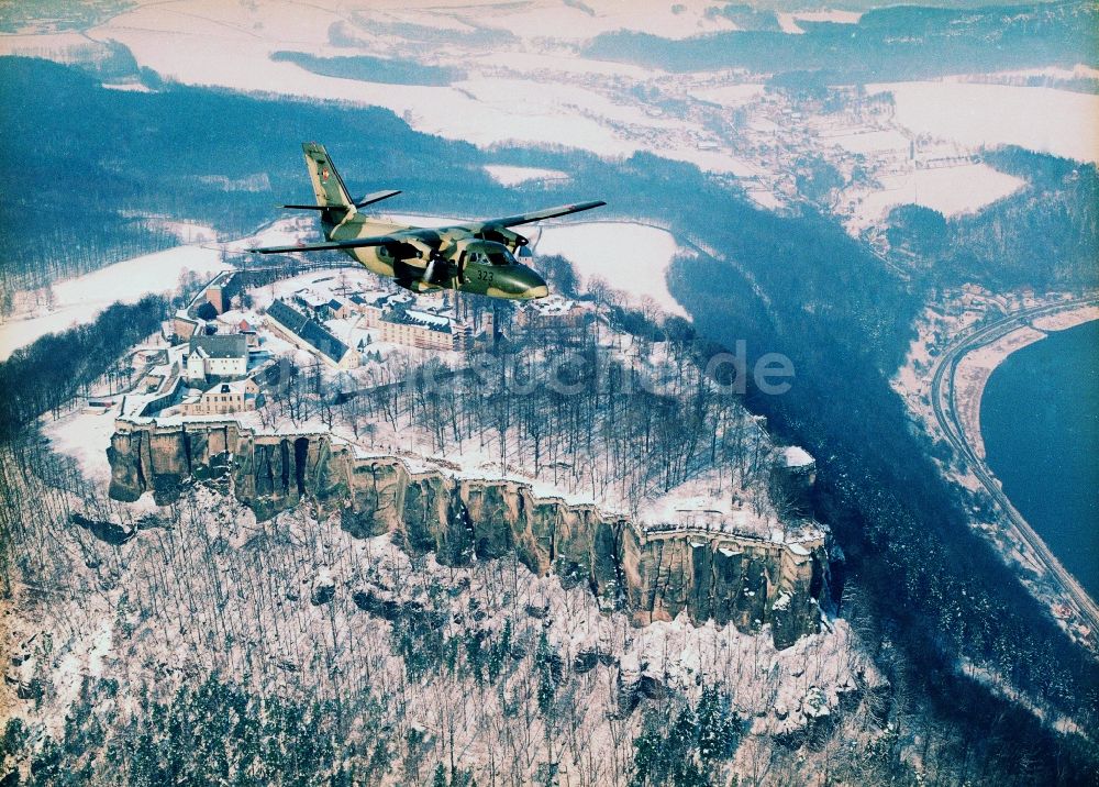 Luftaufnahme Königstein - Winterluftbild Festung Königstein an der Elbe im Landkreis Sächsische Schweiz-Osterzgebirge im Bundesland Sachsen