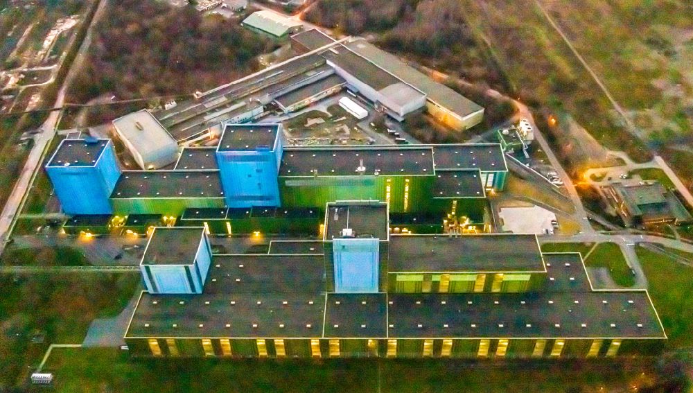 Luftaufnahme Dortmund - Winterluftbild Feuerbeschichtungsanlage der thyssenkrupp Steel Europe AG in Dortmund im Bundesland Nordrhein-Westfalen, Deutschland