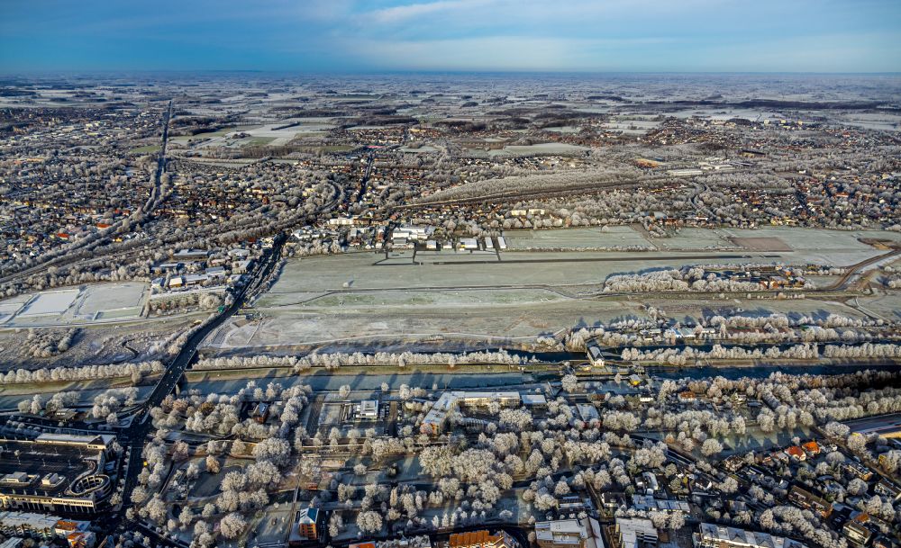 Hamm von oben - Winterluftbild Flugplatz in Hamm im Bundesland Nordrhein-Westfalen, Deutschland