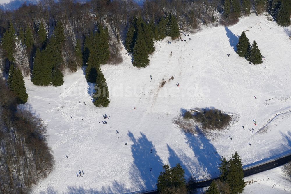 Luftbild Hessisch Lichtenau - Winterluftbild Freizeitzentrum der Rodelbahn auf dem Hohen Meißner in Hessisch Lichtenau im Bundesland Hessen, Deutschland