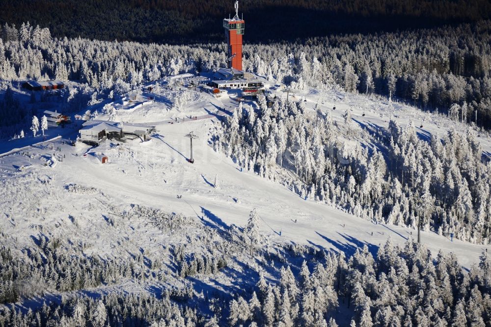 Luftbild Braunlage - Winterluftbild Freizeitzentrum der Ski- und Rodelbahn Wurmberg im Ortsteil Hohegeiß in Braunlage im Bundesland Niedersachsen
