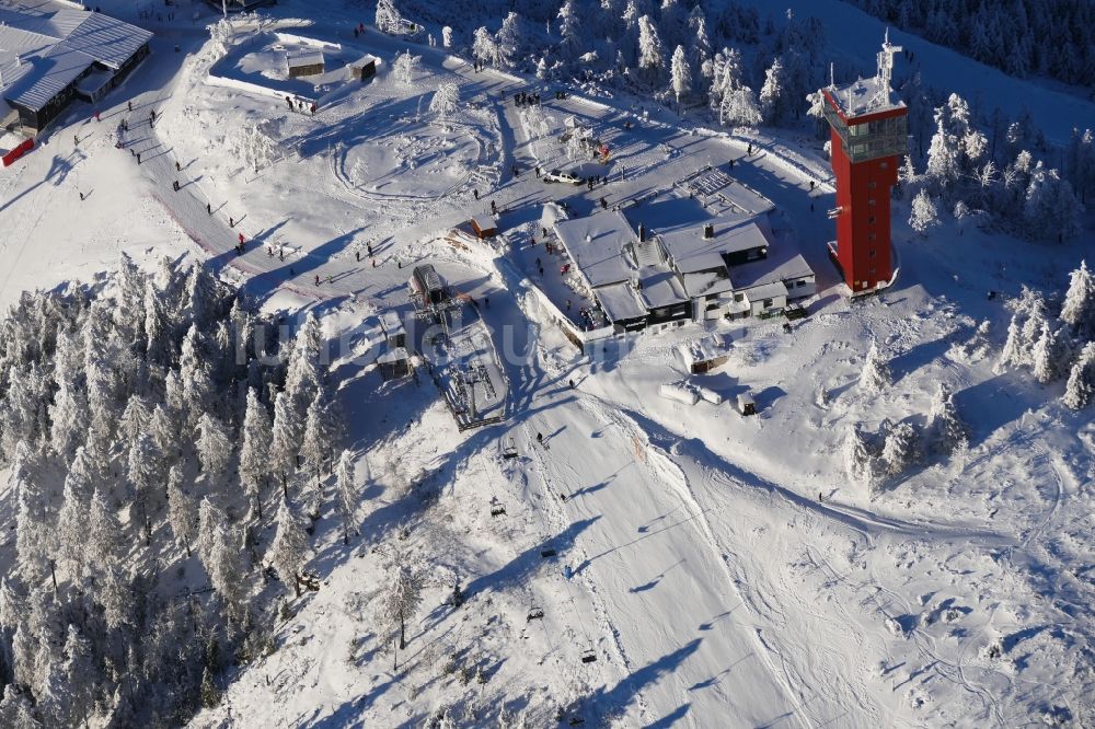 Luftbild Braunlage - Winterluftbild Freizeitzentrum der Ski- und Rodelbahn Wurmberg im Ortsteil Hohegeiß in Braunlage im Bundesland Niedersachsen