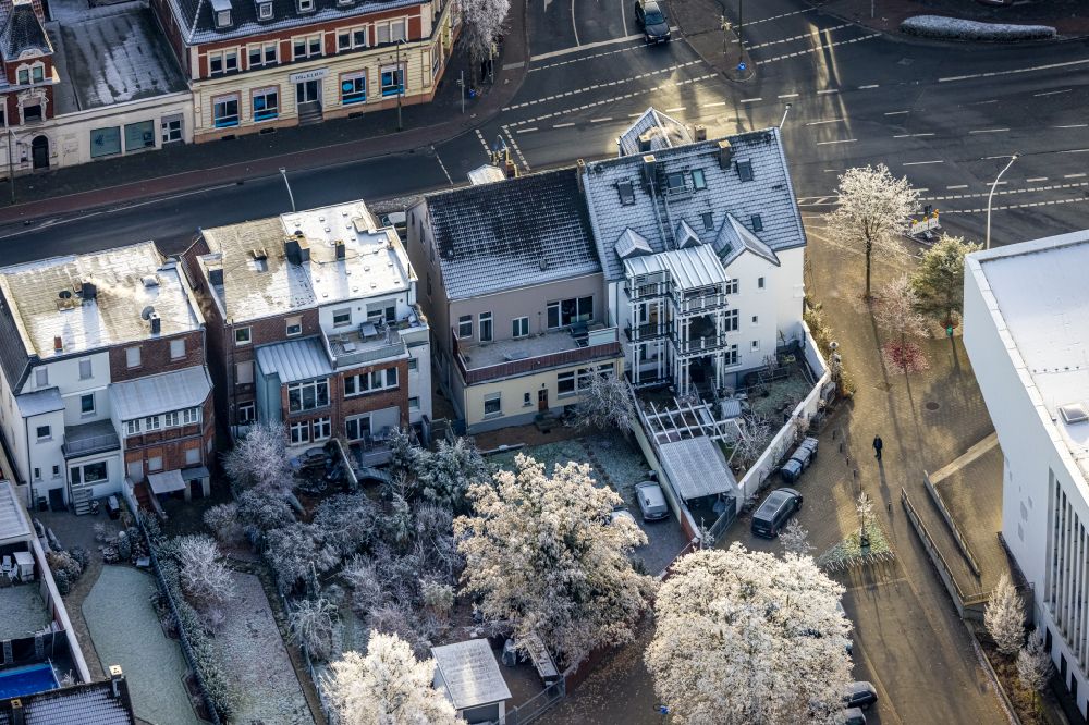 Luftaufnahme Hamm - Winterluftbild Gebäude von Mehrfamilien- Wohnhäusern an der Ostenallee in Hamm im Bundesland Nordrhein-Westfalen, Deutschland