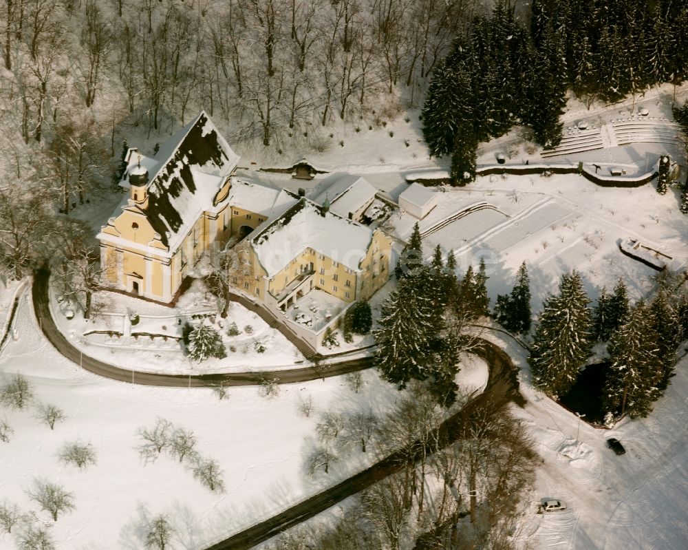 Luftaufnahme Deggingen - Winterluftbild Gebäudekomplex des Klosters in Deggingen im Bundesland Baden-Württemberg, Deutschland
