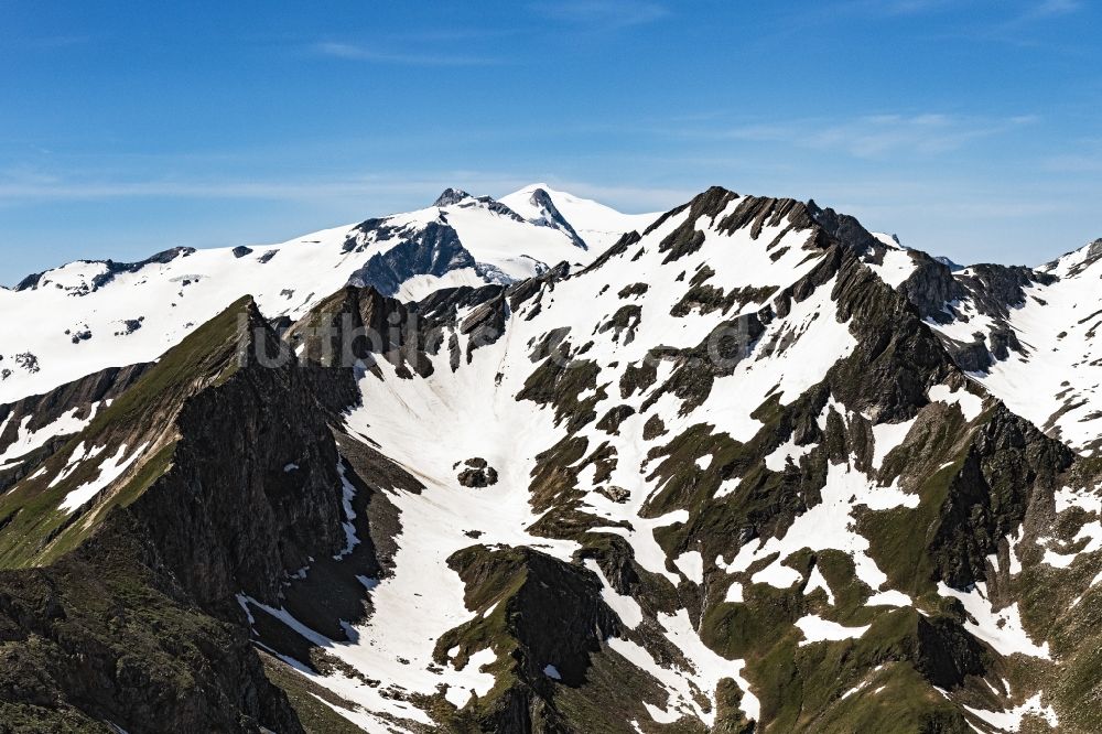 Luftaufnahme Gruben - Winterluftbild Gipfel der Alpen in der Felsen- und Berglandschaft in Gruben in Tirol, Österreich