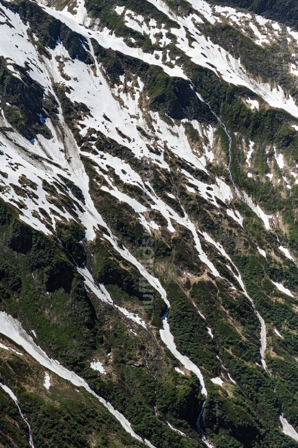 Mittersill aus der Vogelperspektive: Winterluftbild Gipfel der Alpen in der Felsen- und Berglandschaft in Mittersill in Salzburg, Österreich