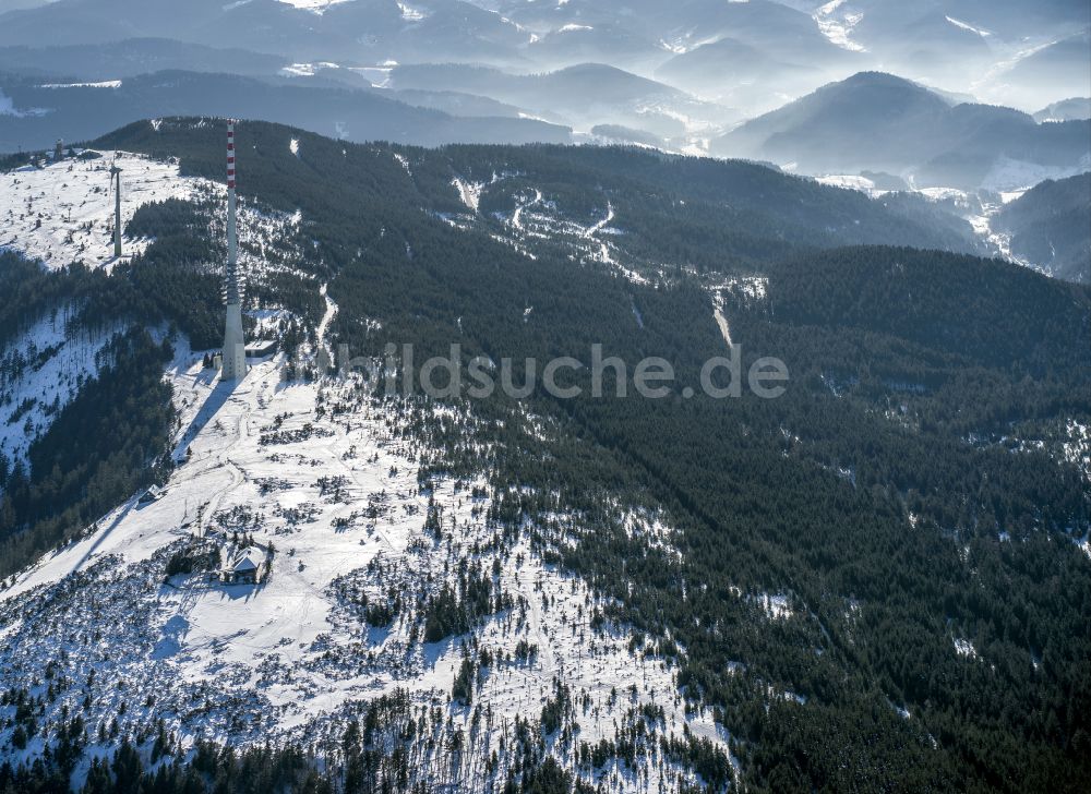 Luftaufnahme Seebach - Winterluftbild Gipfel Hornisgrinde und Berglandschaft in Seebach im Bundesland Baden-Württemberg