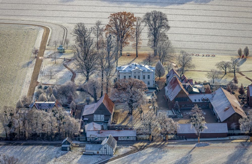 Drechen von oben - Winterluftbild Hotelanlage Gut Kump in Drechen im Bundesland Nordrhein-Westfalen, Deutschland