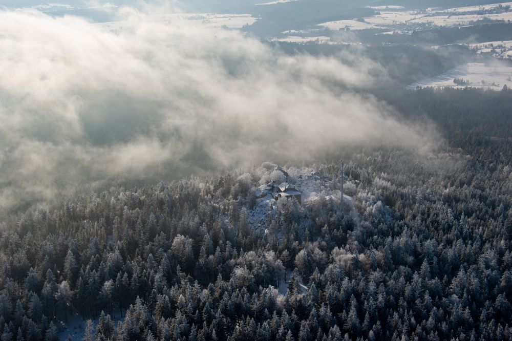 Luftaufnahme Wunsiedel - Winterluftbild Kösseinehaus im Tröstauer Forst in Wunsiedel im Bundesland Bayern, Deutschland