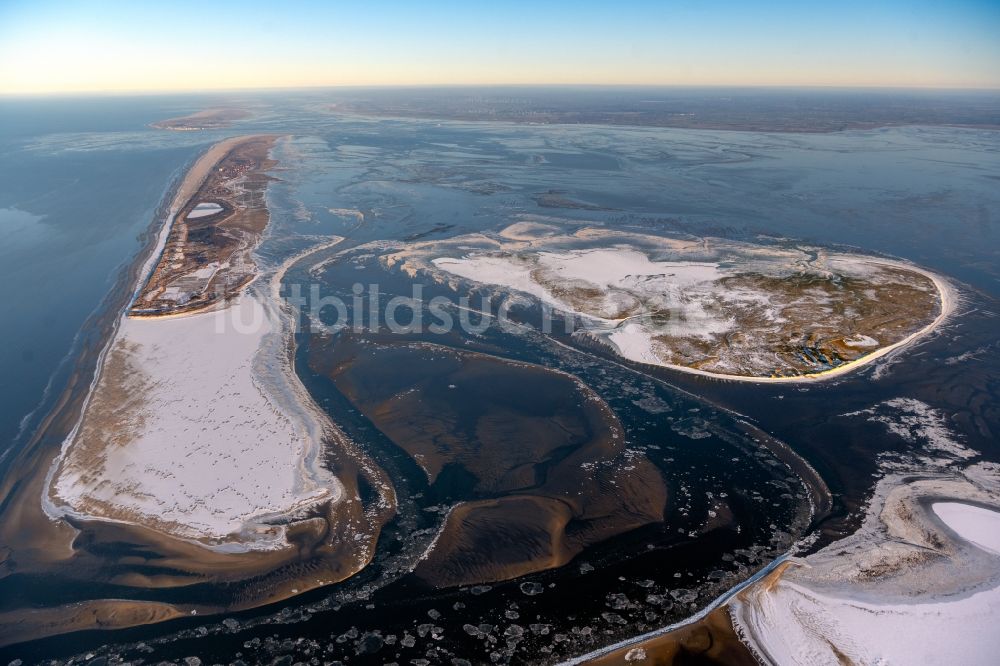 Luftaufnahme Juist - Winterluftbild Küstenbereich der Nordsee - Insel in Juist im Bundesland Niedersachsen, Deutschland