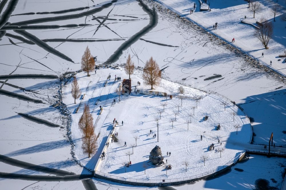 Luftaufnahme Dortmund - Winterluftbild Kulturinsel auf dem Phoenix See in Dortmund im Bundesland Nordrhein-Westfalen, Deutschland