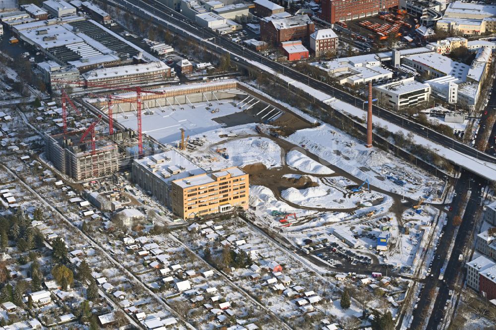Luftbild Berlin - Winterluftbild Neubau- Baustelle im Gewerbegebiet Gewerbehöfequartier Go West in Berlin, Deutschland