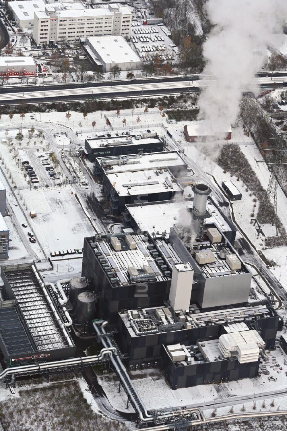 Berlin von oben - Winterluftbild Neubau des Heizkraftwerkes - Kraft-Wärme-Kopplungsanlage im Ortsteil Marzahn in Berlin, Deutschland