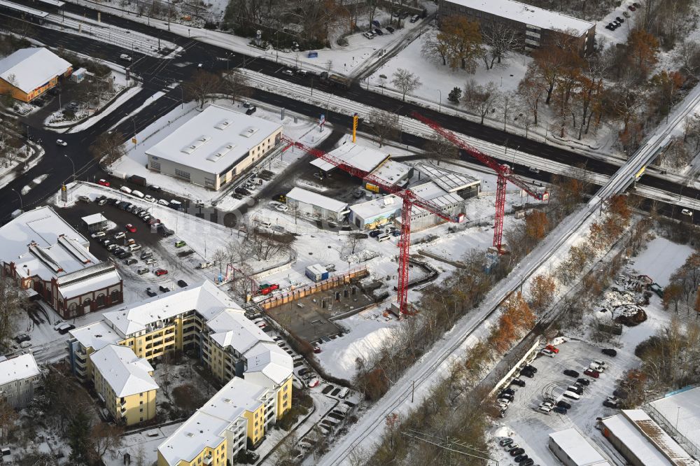 Luftbild Berlin - Winterluftbild Neubau eines Studenten- Wohnheim im Ortsteil Friedrichsfelde in Berlin, Deutschland